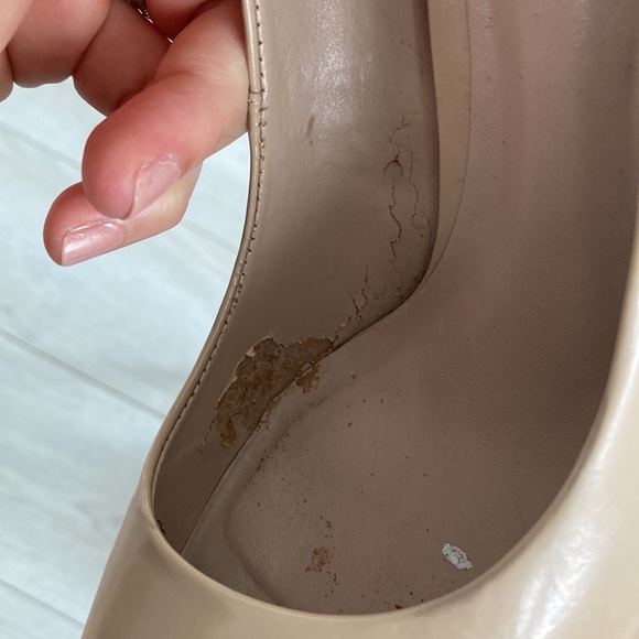 Aldo nude patent leather pumps size 9 - Picture 4 of 7